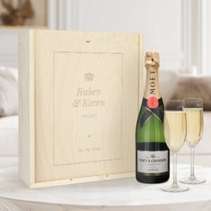 Champagnepakke med glas - Moët & Chandon Brut - Indgraveret trækasse
