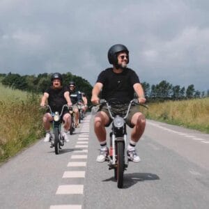 K⌀r veteranknallert ved Isefjord med Puchtours